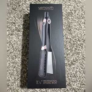 Usmooth 1 1/2” professional styling iron